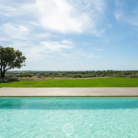 Estay - Valentina